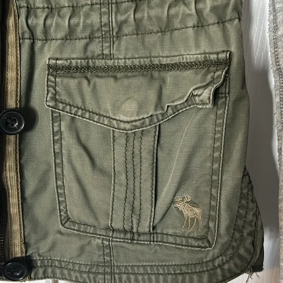 Abercrombie & Fitch Army green drawstring hooded jacket with grey knit sleeves - Picture 5 of 7